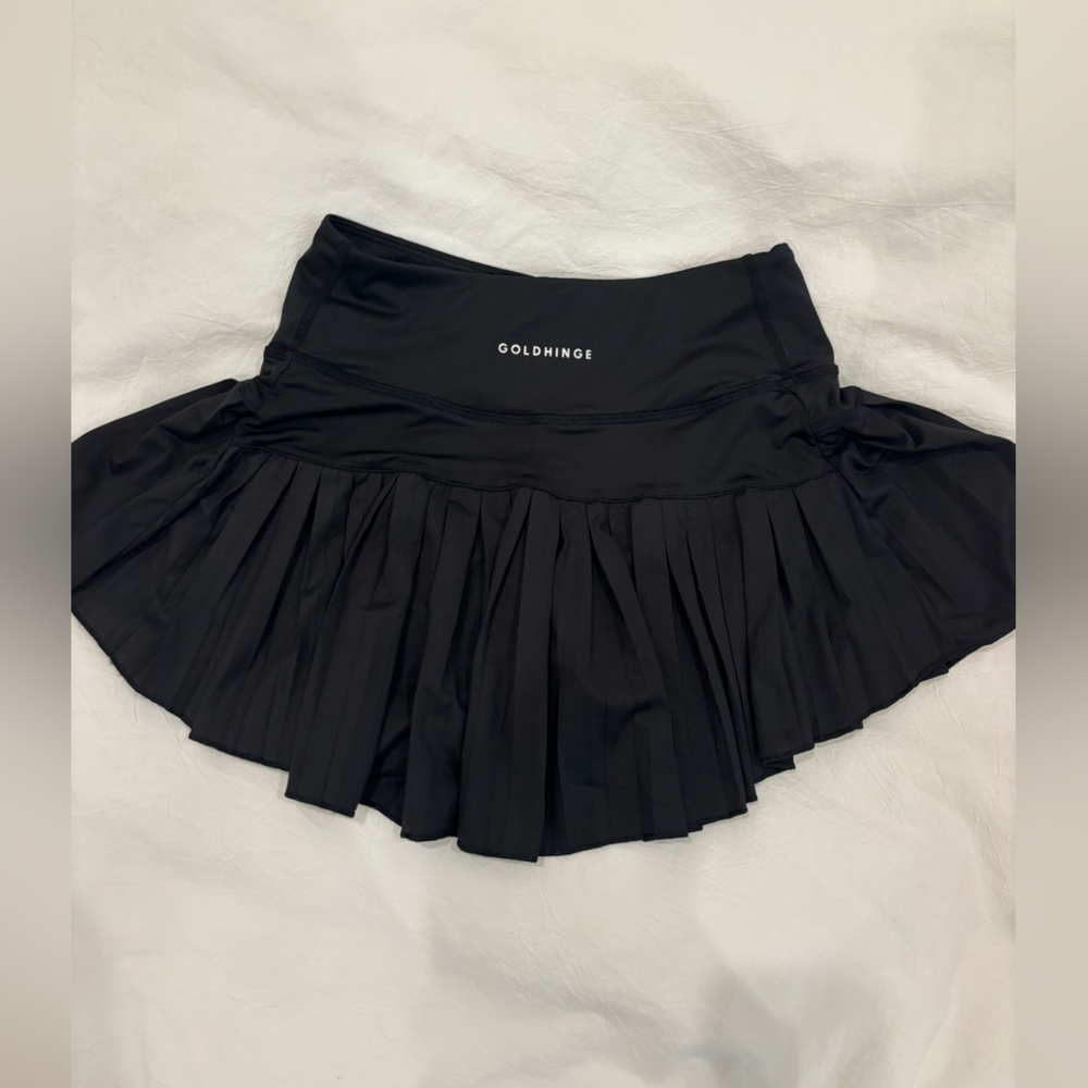 Black Goldhinge tennis skirt